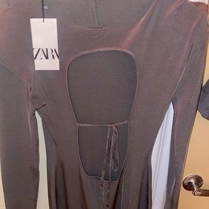 BRAND NEW, ZARA MIDI DRESS Backless never worn. SIZE M